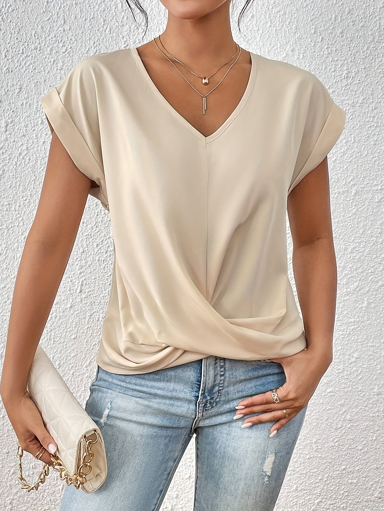 ANA | Stylowa Casual Bluzka z Dekoltem w Serek