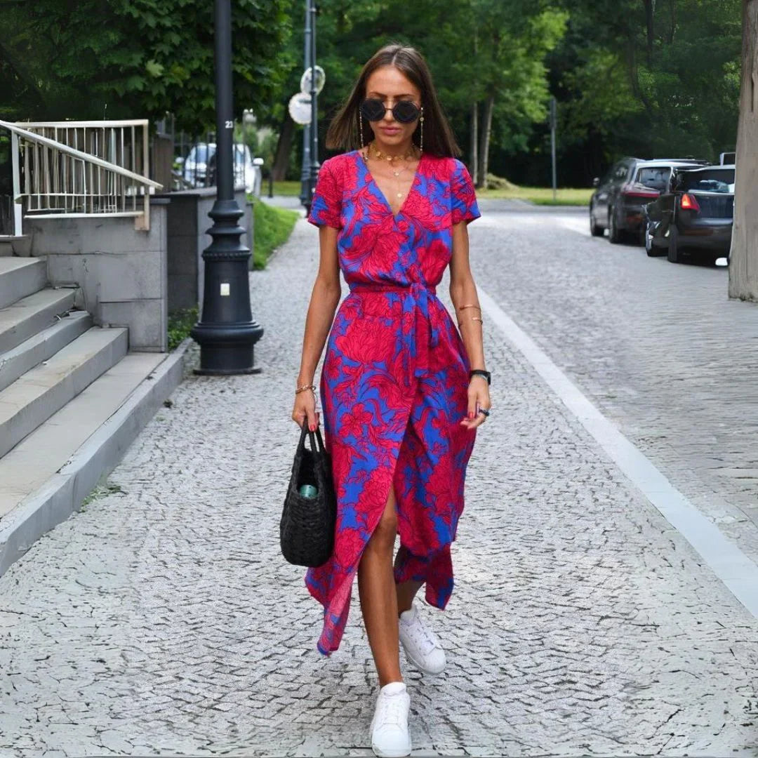EVA | Stylowa Sukienka z Dekoltem w Serek i Ukryciem Brzucha