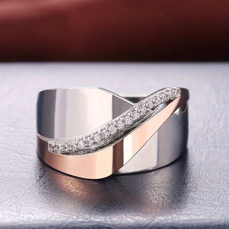 Vintage Ring i Rosaguld og Sølv med Zirkoner" can be rewritten as: "Retro Ring i Rosaguld og Sølv med Zirkoner