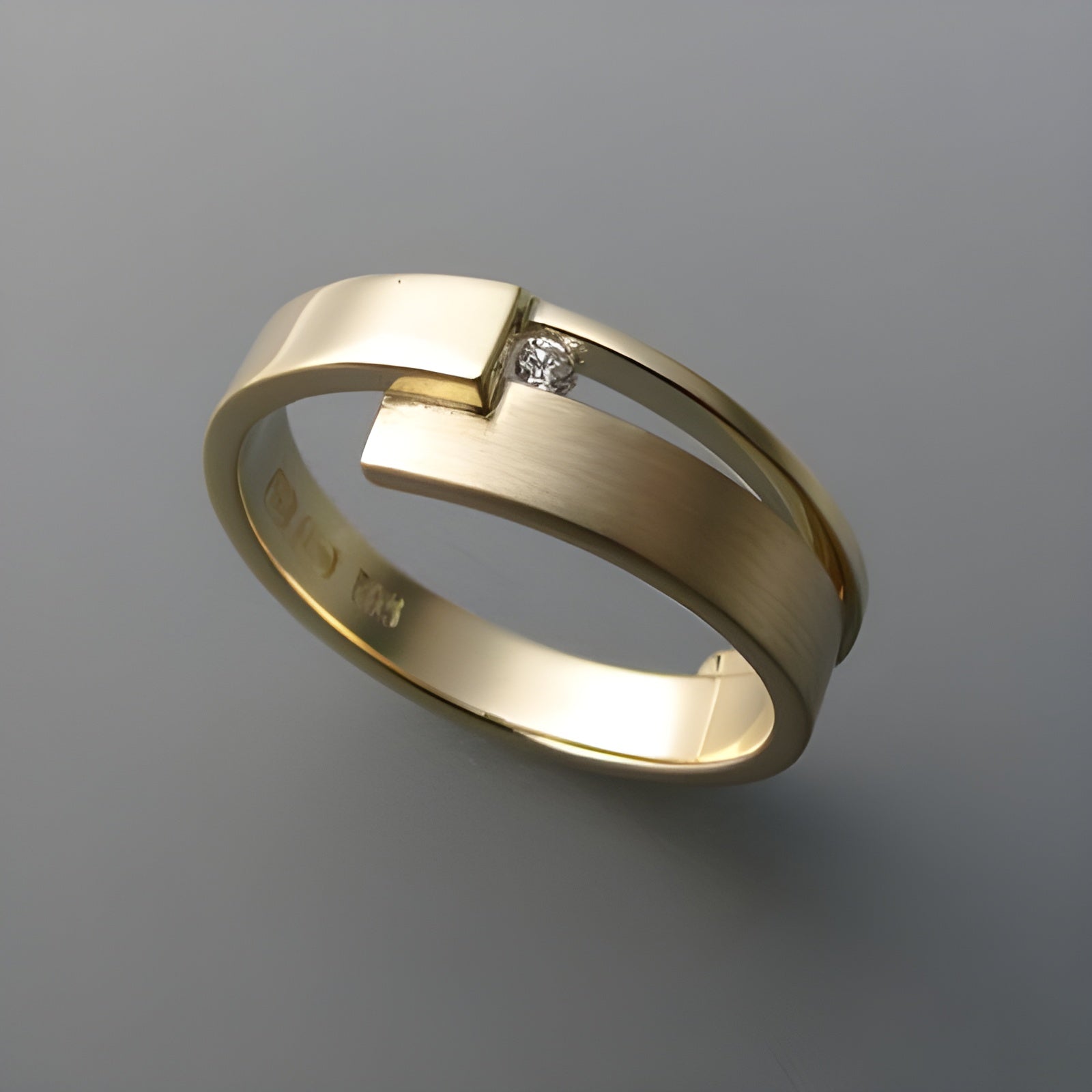 Classic Vintage Gold Ring