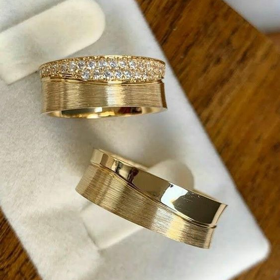 Vintage-inspirerede Guld Ringe med Funklende Detaljer