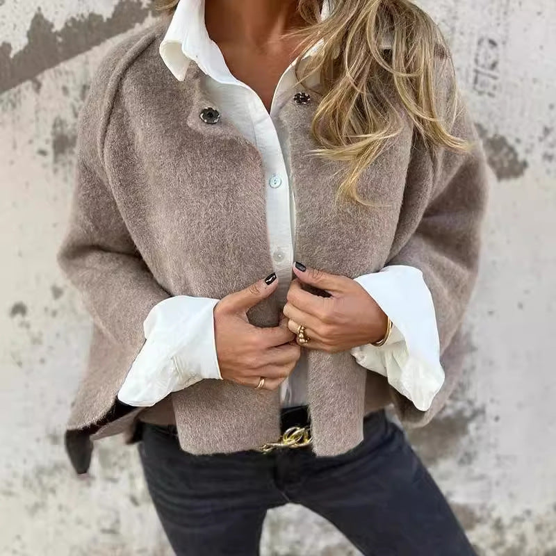 ELISE | Krótka kurtka z eleganckimi, szerokimi rękawami