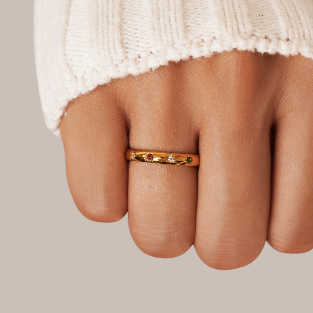 Ring med regnbuekristaller fra Tali